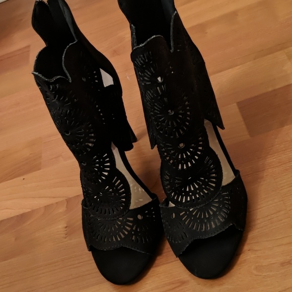 Missguided Shoes - Misguided suede heels new